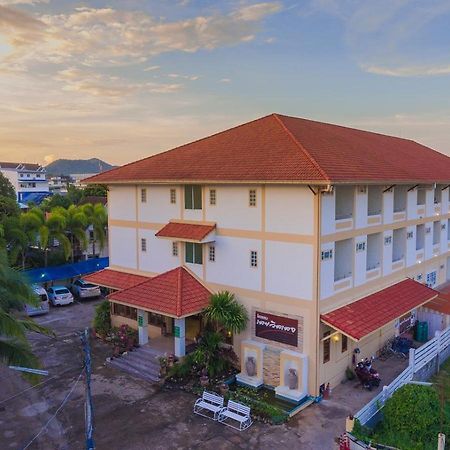 Loei Village Hotel Екстер'єр фото
