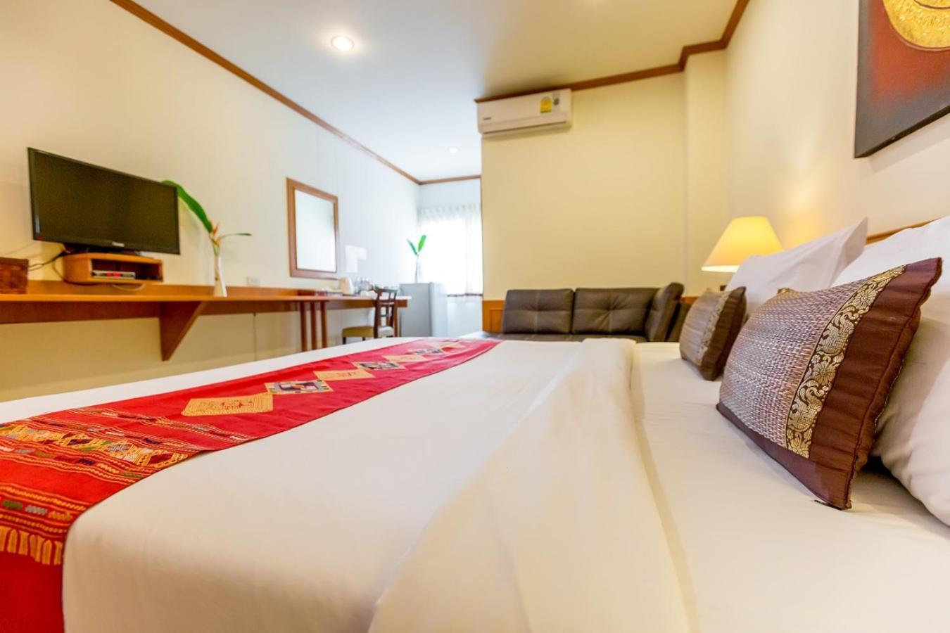 Loei Village Hotel Екстер'єр фото