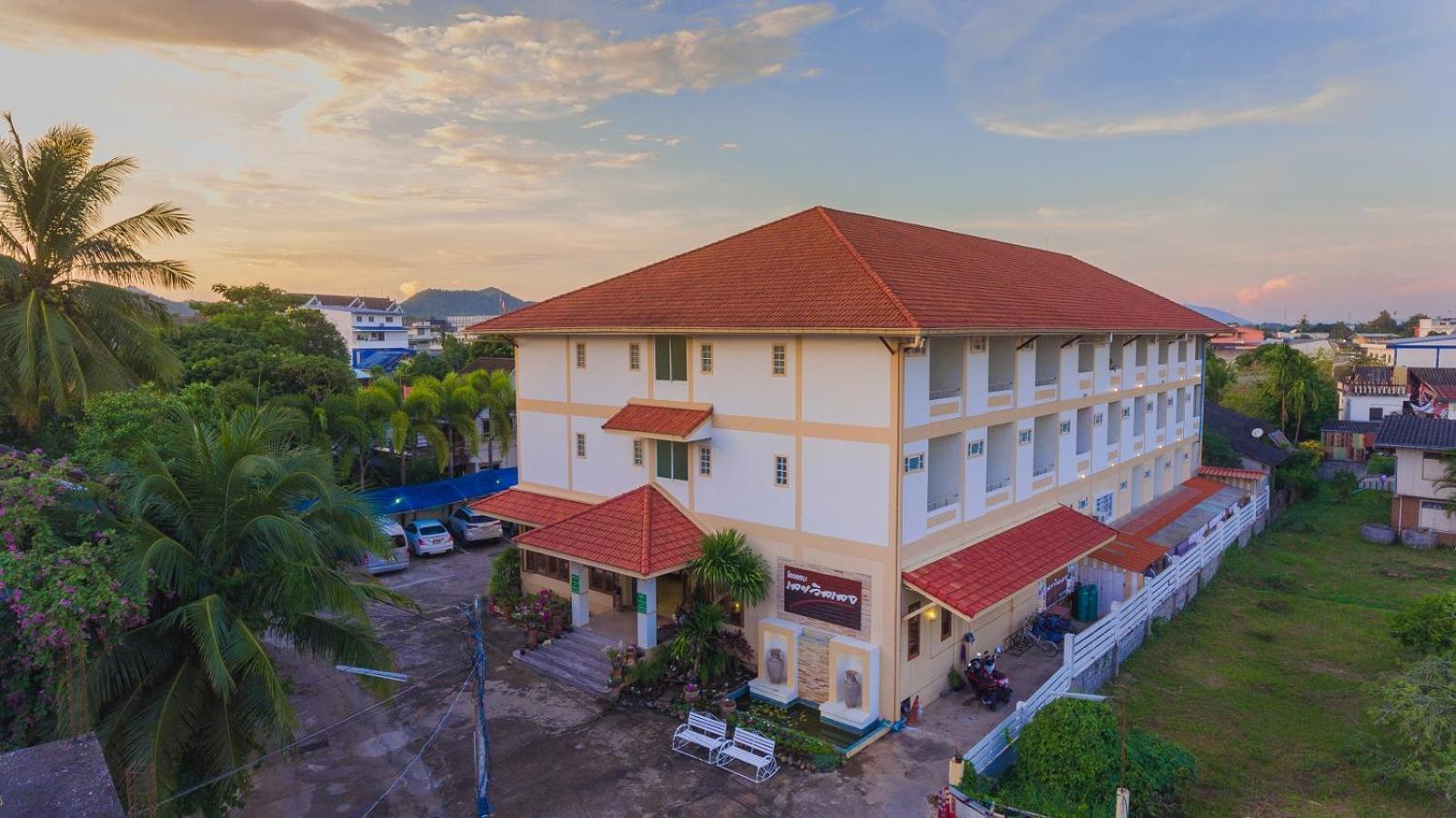 Loei Village Hotel Екстер'єр фото