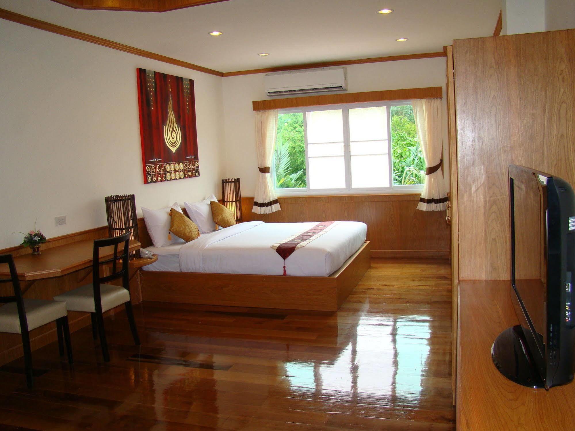 Loei Village Hotel Екстер'єр фото